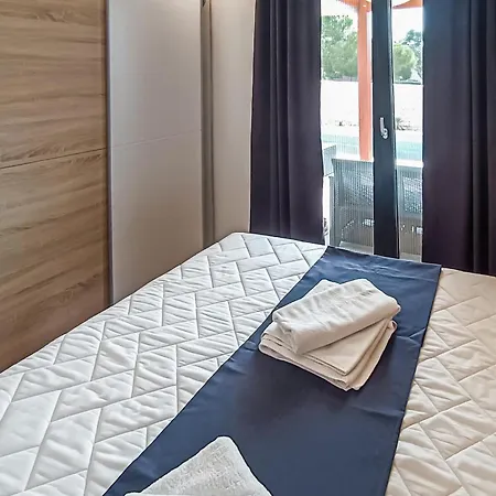 3 Bedroom Amazing In Holiday home
