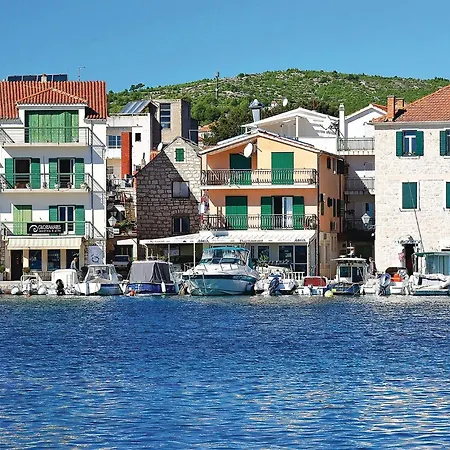 3 Bedroom Amazing In Holiday home *